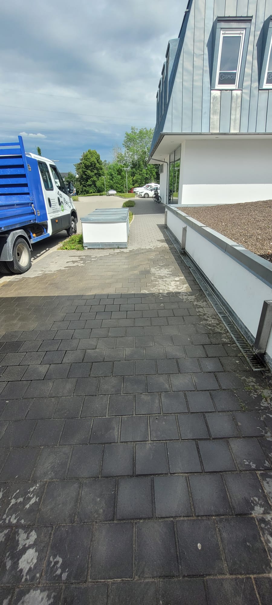 AP-BAU